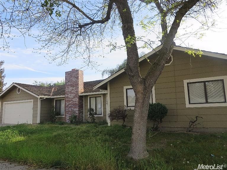 1st image of 2208 Meadow Glen Dr