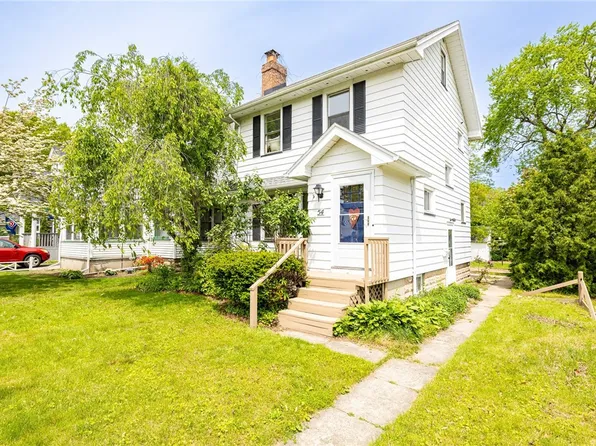 54 Hardison Rd, Rochester, NY 14617