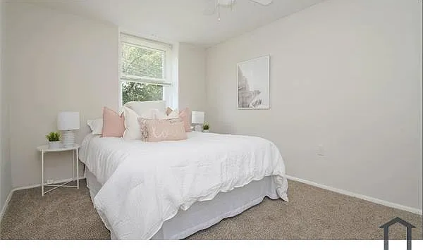 1602 Lyle Ct — Photo 9