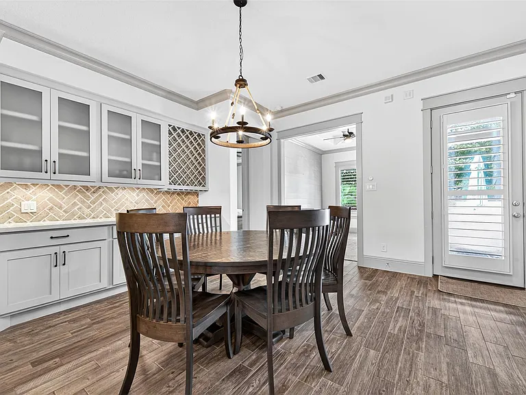 2072 Laurie Darlin Dr — Photo 5
