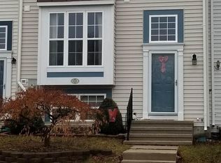 656 Boxwood Dr, Hampstead, MD 21074