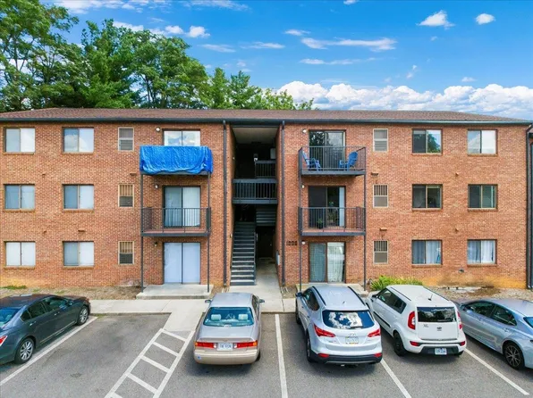 1000 Progress St NW APT E, Blacksburg, VA 24060
