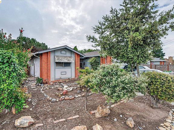 2nd image of 3216 Belmont Way