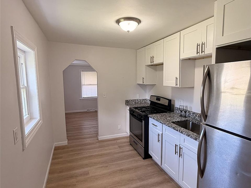 8226 Prospect Ave, photo 6