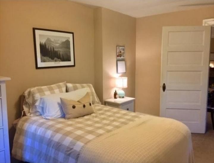 2nd image of 5714 Ellsworth Ave APT 2