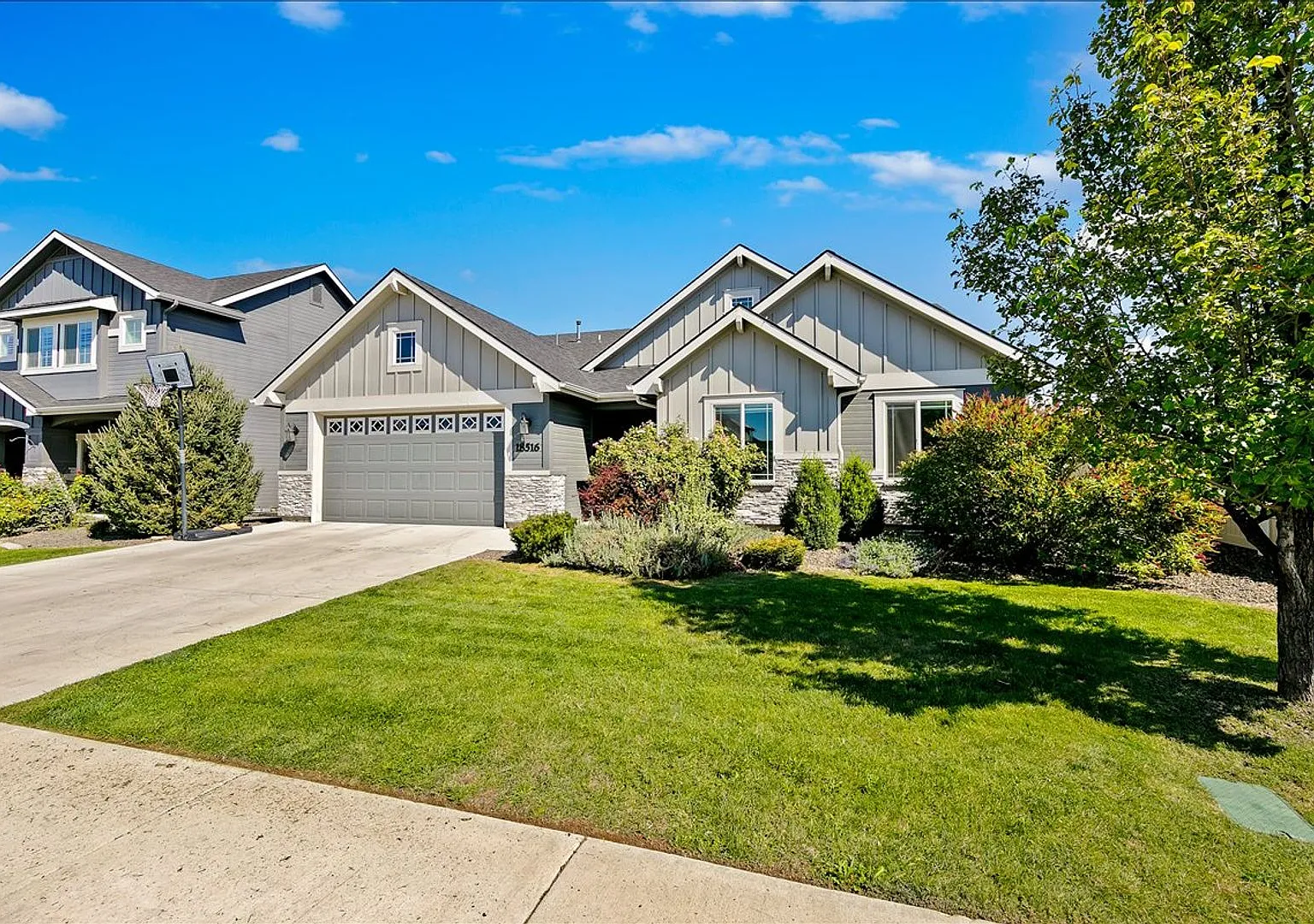 Nampa 4-Bedroom Home with No Rear Neighbors & Community Pool — Photo 2