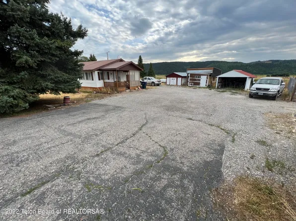 123 S Main St, Thayne, WY 83127