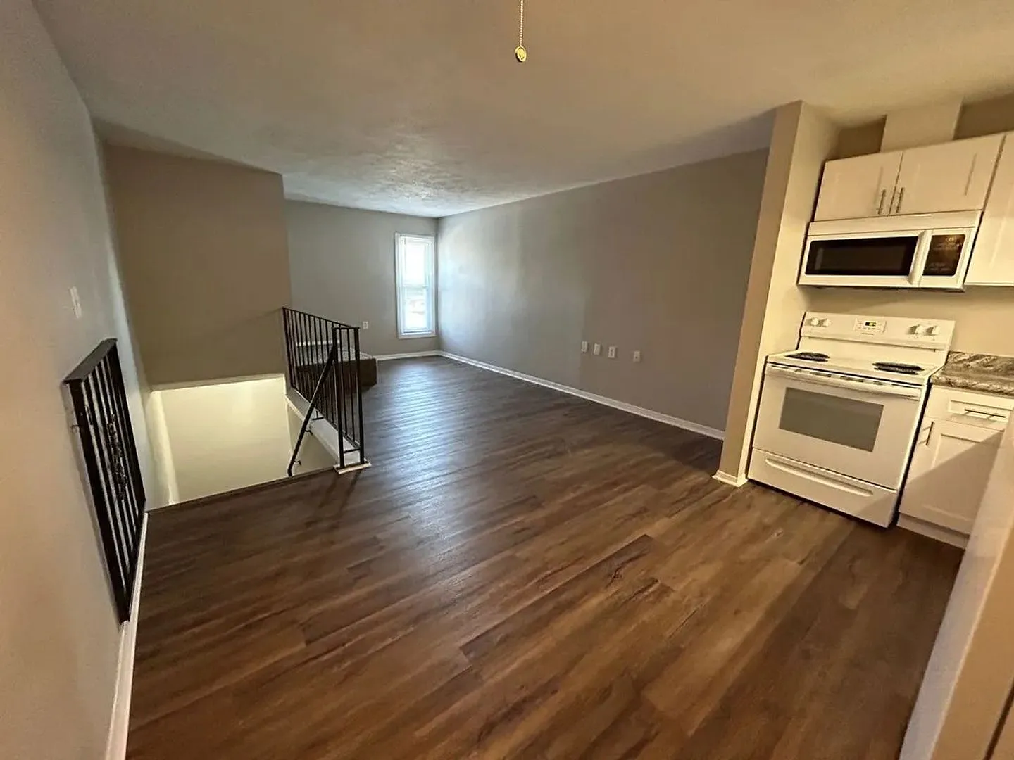 Cedars Apartments — Photo 2