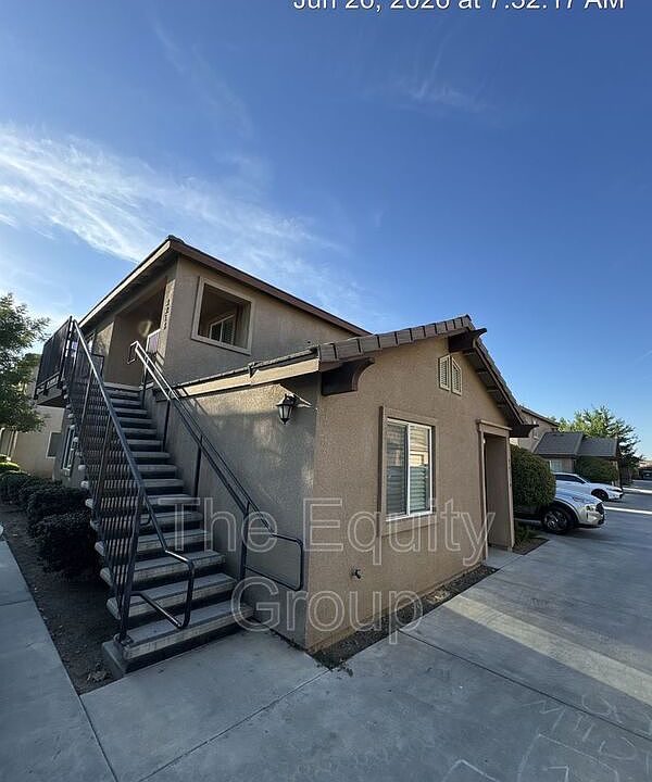 1st image of 2218 W Lark Ave