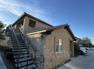 2218 W Lark Ave, Visalia, CA 93291