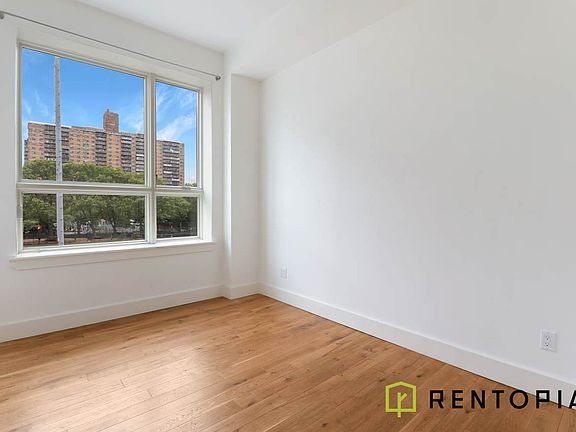 5th image of 105 Leonard St APT 3B