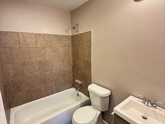 5th image of 1405 Donaldson Ave APT 202