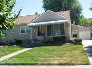 1349 Kingsley St, Mount Clemens, MI 48043