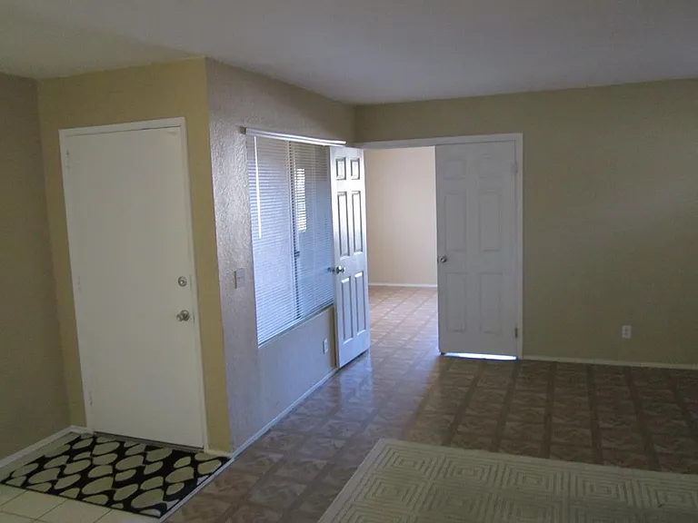 10240 Eagle Rock Ave — Photo 9