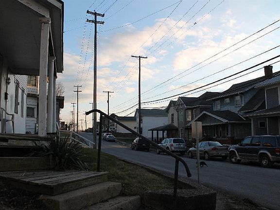 5th image of 1108 Gaston Ave
