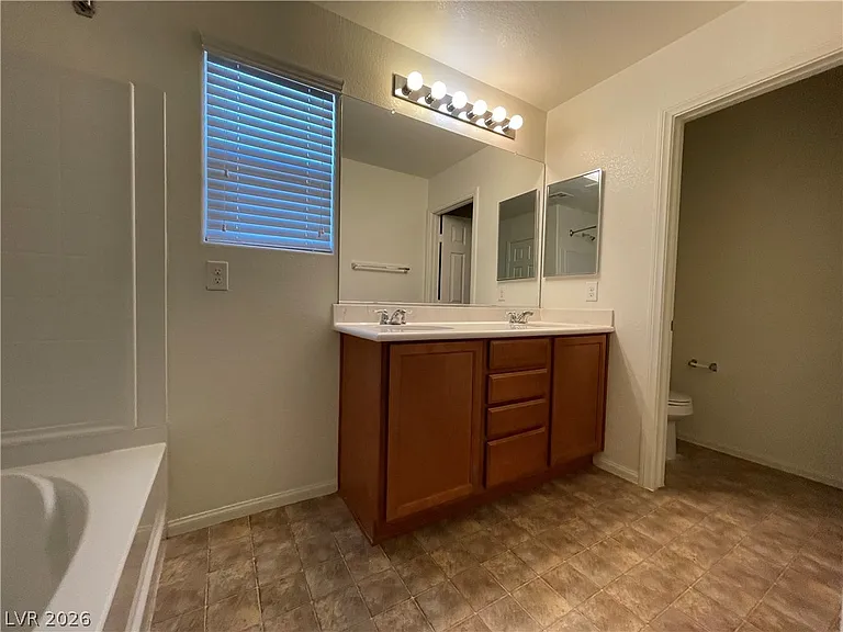 10662 Summerbell St — Photo 15