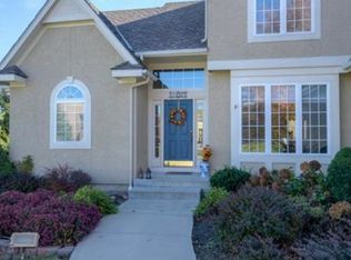 14097 S Greenwood St, Olathe, KS 66062