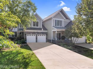 25844 Island Lake Dr, Novi, MI 48374