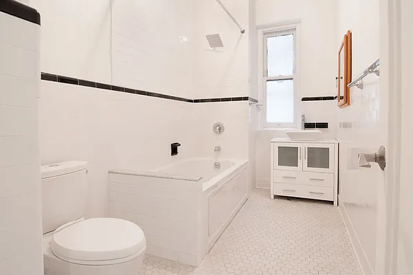 Rented by WAM Partners - William Moses Co. | media 93