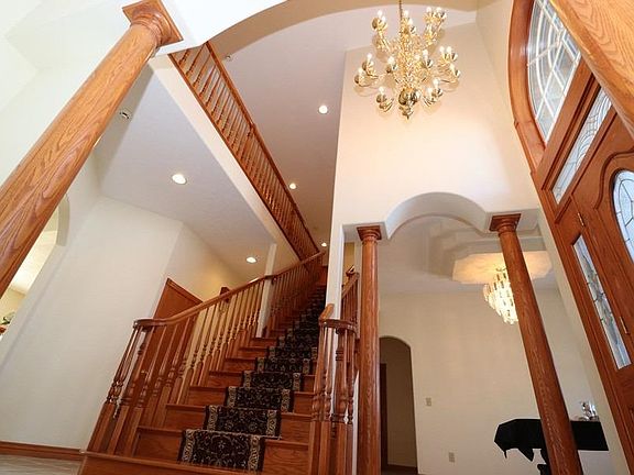 5th image of 2902 Saint James Pl