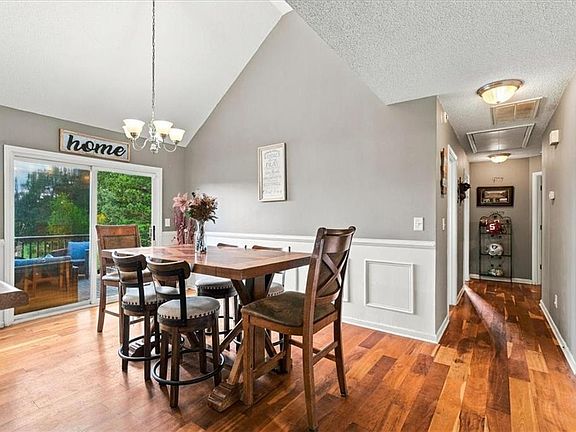 3rd image of 26 Seay Dr SE