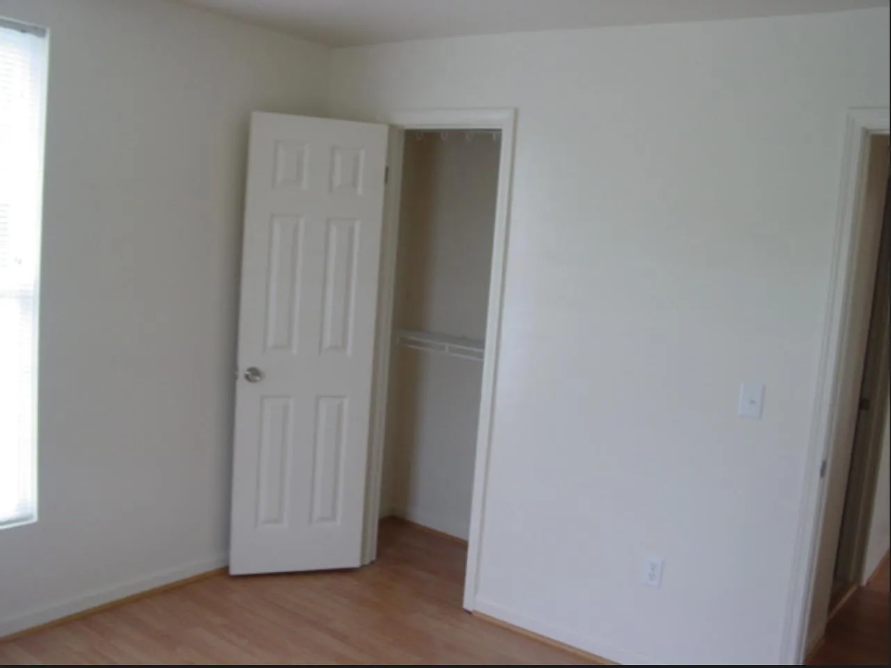 2 bed, 802 sqft, $1,000 — Photo 4