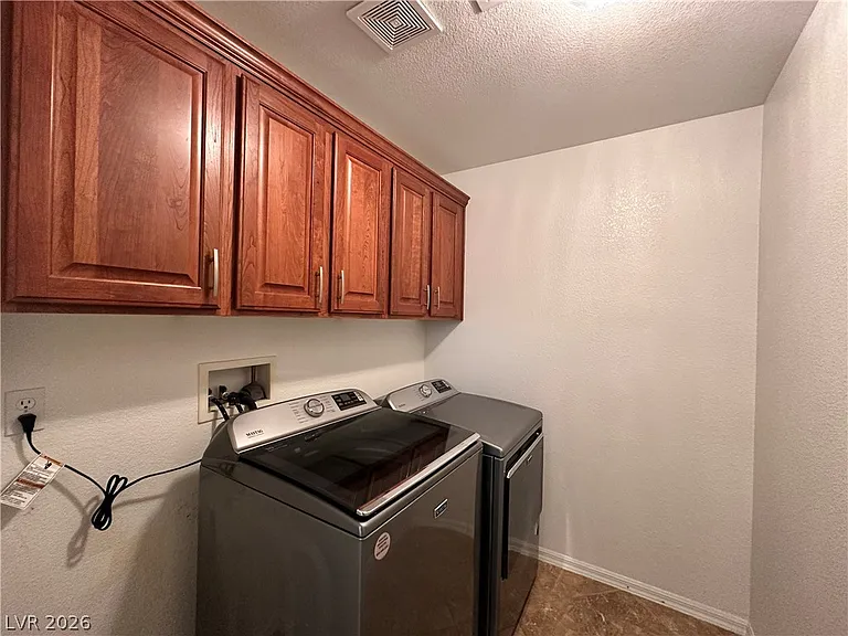 1571 Plaza Centre Dr #102 — Photo 14