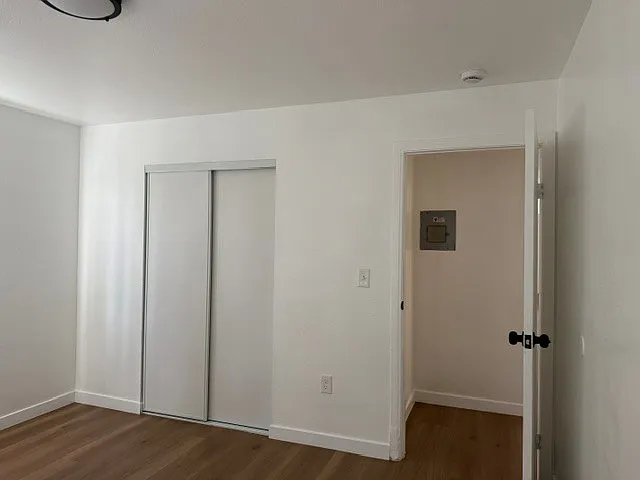6300 S San Pedro St — Photo 6