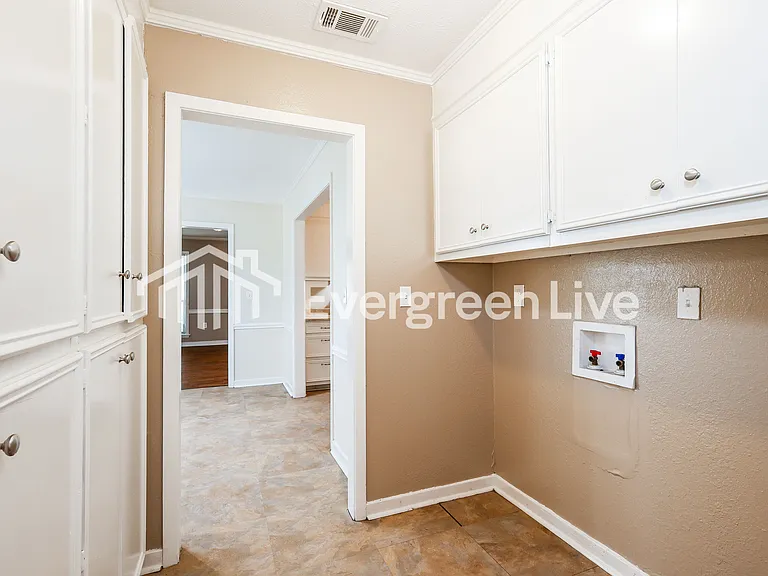 438 Terri Ln — Photo 14
