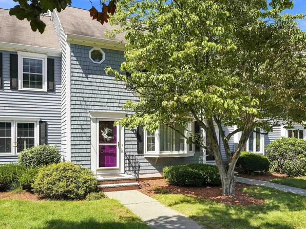 11 Meadowview Circle, Nashua, NH 03062