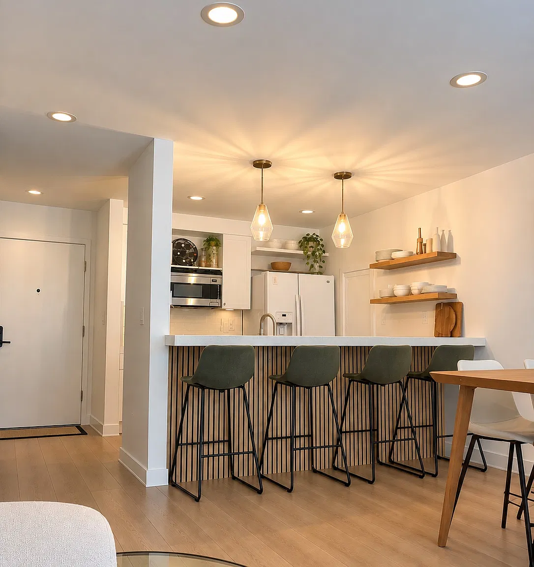 2 bed, 1325 sqft, $6,200 — Photo 4