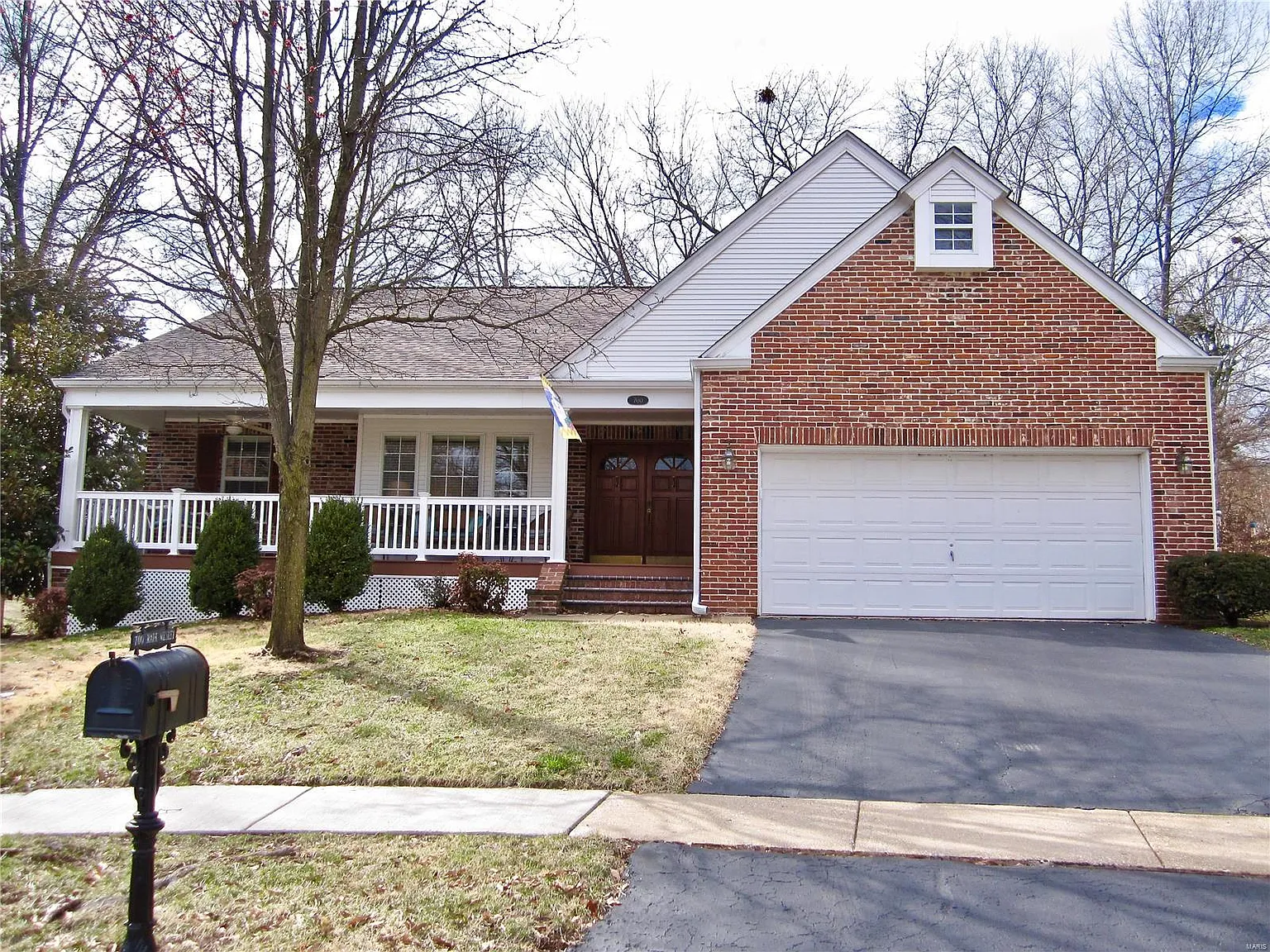 700 Mark Wesley Ln photo 1