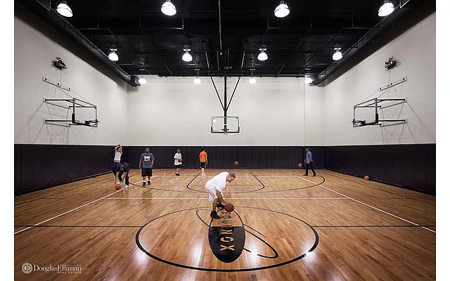 Rented by Douglas Elliman | media 37