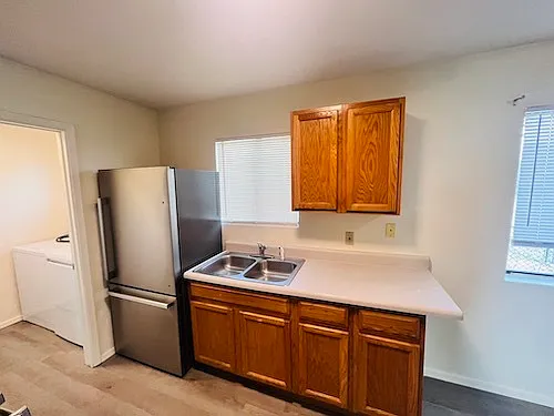 826 E Waverly St #2 — Photo 6