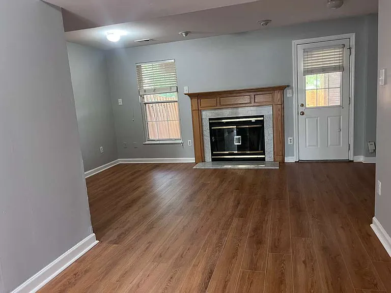 6205 Abbottsbury Row — Photo 12