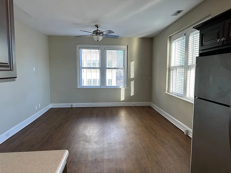 310 Saint Andrew St #5 — Photo 1