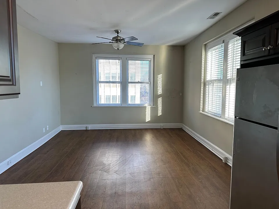 310 Saint Andrew St #5