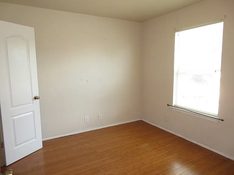 5563 Spring Walk — Photo 13
