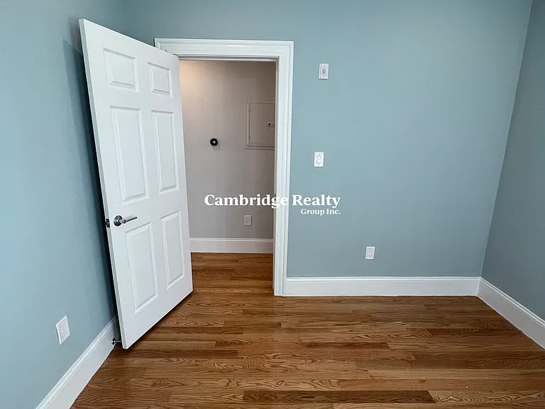 75 Winchester St #3T — Photo 7