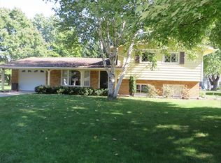 6717 Dennison Dr, Whitehouse, OH 43571