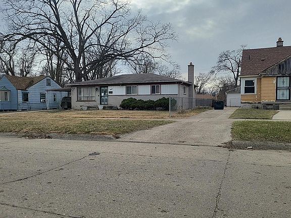 2nd image of 15411 Strathmoor St