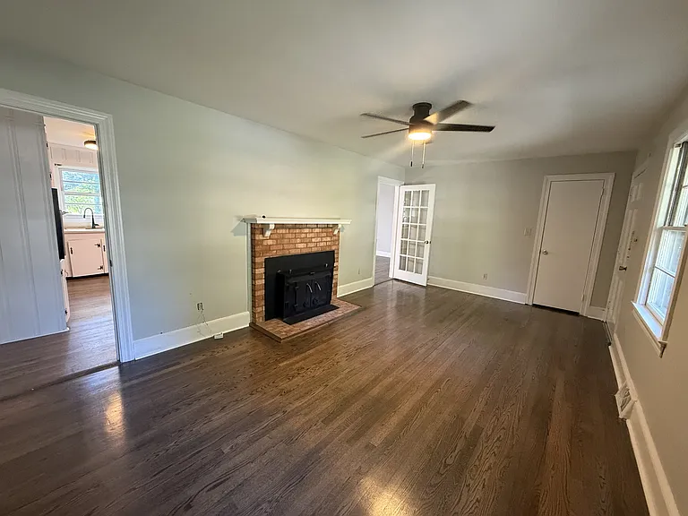 207 Belvedere Dr — Photo 3