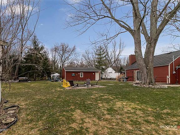 3rd image of 607 Midway Ave