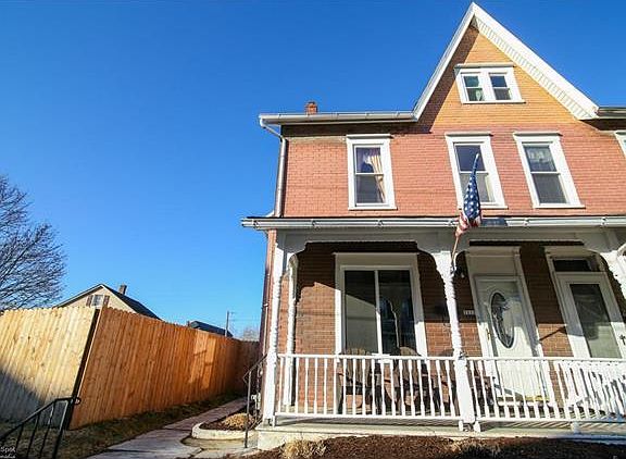 4th image of 2212 Washington Ave