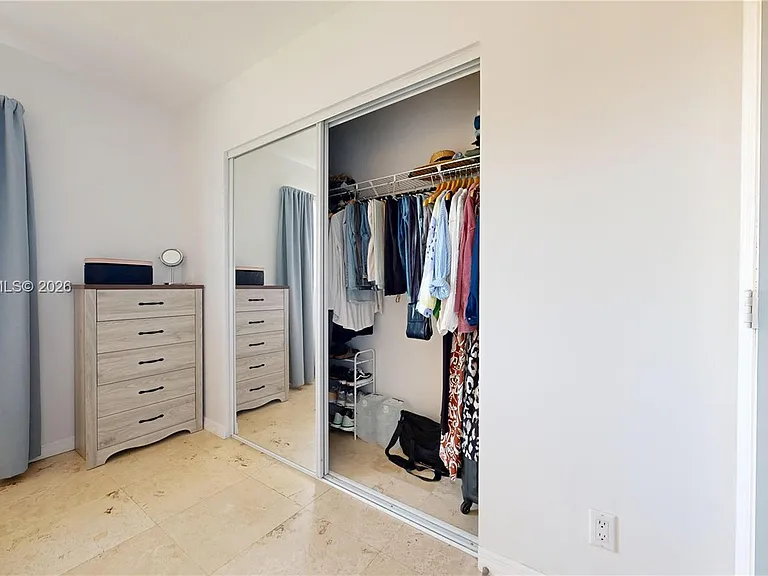 530 NE 15th Ct #7 — Photo 42