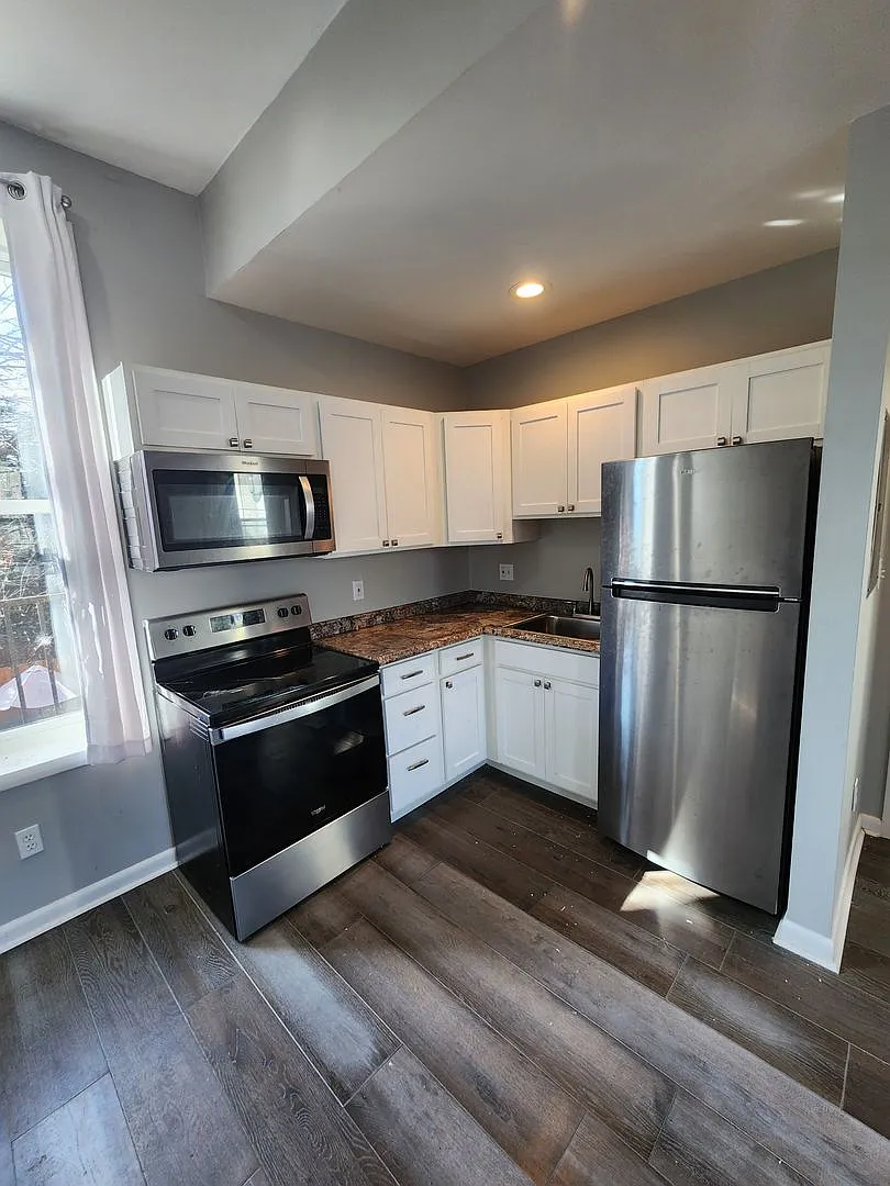 265 Boas Street — Photo 2