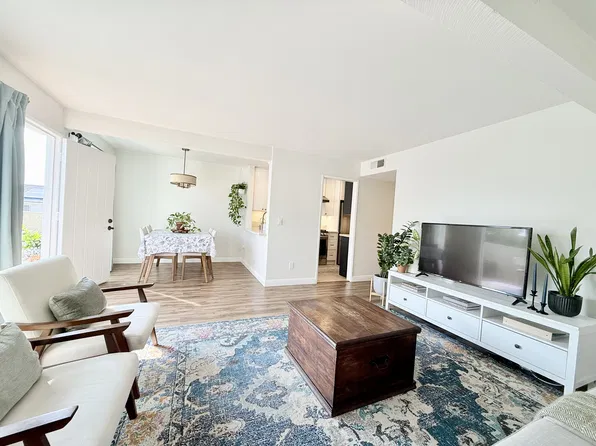 46 Kazan St, Irvine, CA 92604