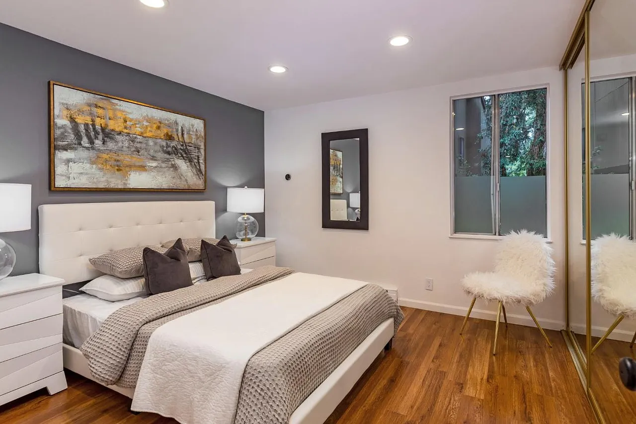 505 Cypress Point Dr — Photo 3