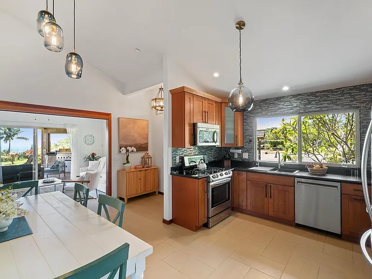 51 W Waipio Rd — Photo 21