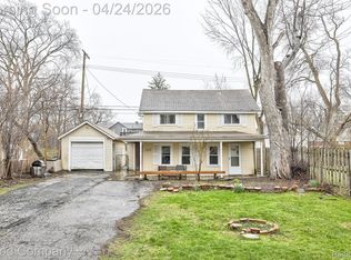 1377 Dorothea Rd, Berkley, MI 48072